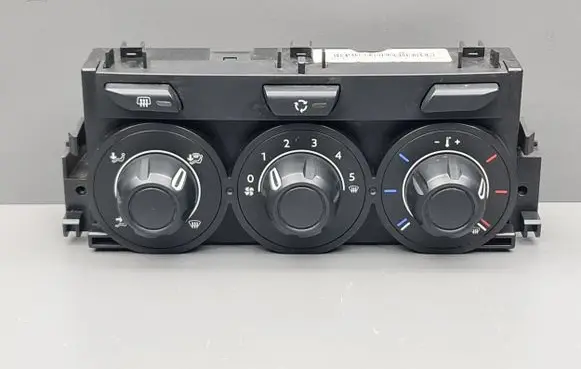 Citroen C3 Climate control unit 770300