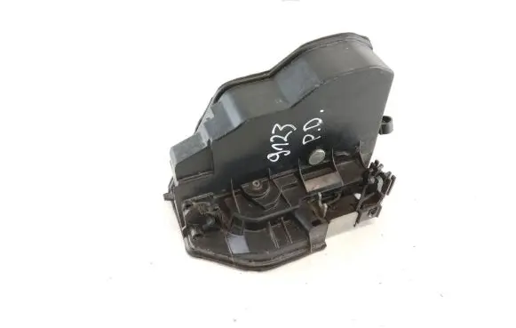BMW 5 E60 E61 Front door lock 7202146