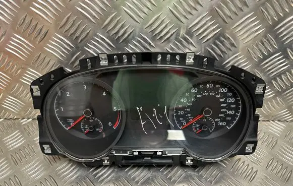 Volkswagen Golf VII Speedometer (instrument cluster) 5G1920941A