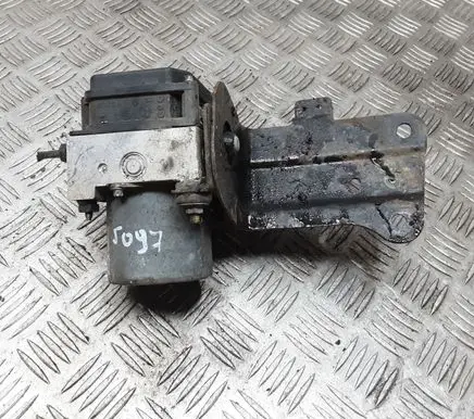Hyundai Santa Fe ABS Pump 60114