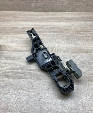 Renault Espace IV Front door exterior handle/bracket 8200008430