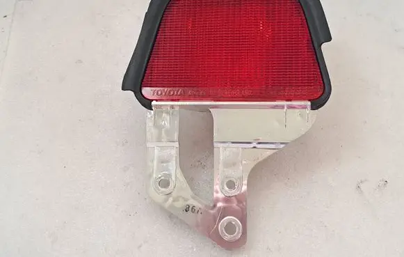 Toyota Avensis T250 Third/center stoplight 8157005081