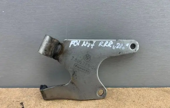 BMW 7 F01 F02 F03 F04 Muffler mount bracket/holder 7805775 18207805775