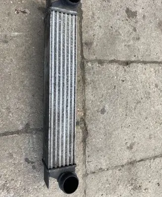 BMW 5 E39 Intercooler radiator 17512247359
