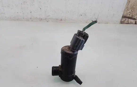 Subaru Outback Windscreen/windshield washer pump