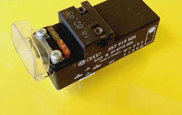 Ford Galaxy Coolant fan relay 357919506