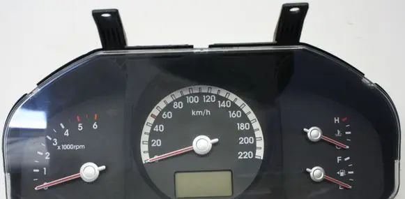 KIA Sportage Speedometer (instrument cluster) 940031F010