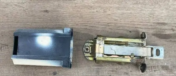 Mercedes-Benz E W210 Sliding door check strap stopper 