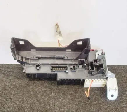 Mercedes-Benz C W204 Fuse box set 016706581A