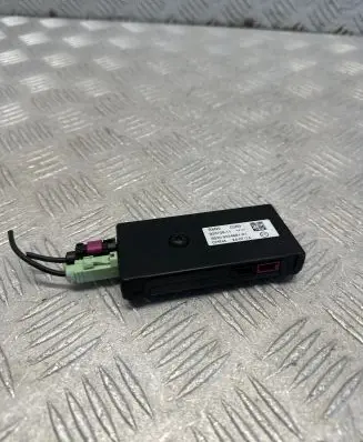 BMW X5 F15 Aerial antenna amplifier 9334691 240714 92870811