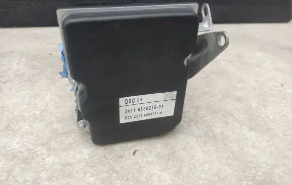 BMW X1 E84 ABS Pump 6860216 34516860216 6860217
