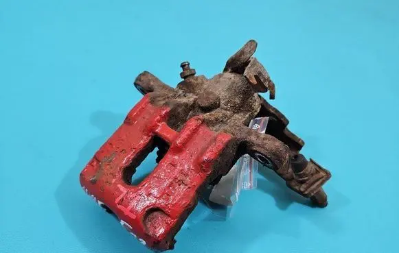 Rear brake caliper