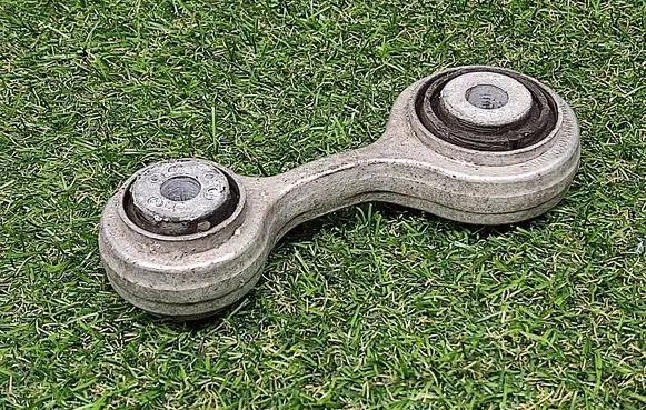 Rear control arm