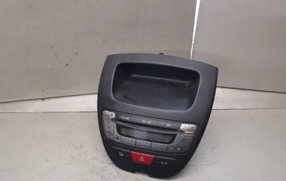 Peugeot 107 Radio/CD/DVD/GPS head unit 861200H010 CQMS0570LC