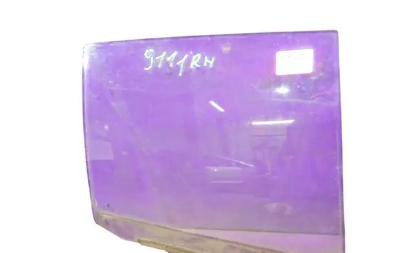 Skoda Felicia I Front door window glass four-door