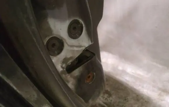 Ford Mondeo MK IV Front door lock
