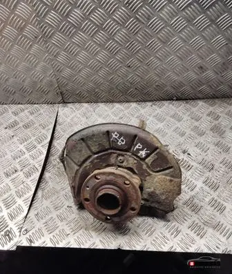 Volkswagen Caddy Front wheel hub