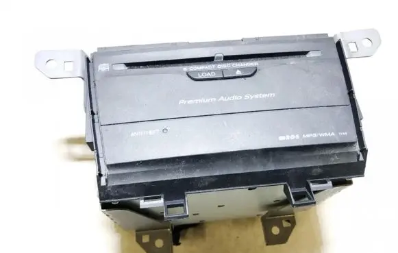 Honda Accord CD/DVD changer 39100tl0g500 39100-tl0-g500