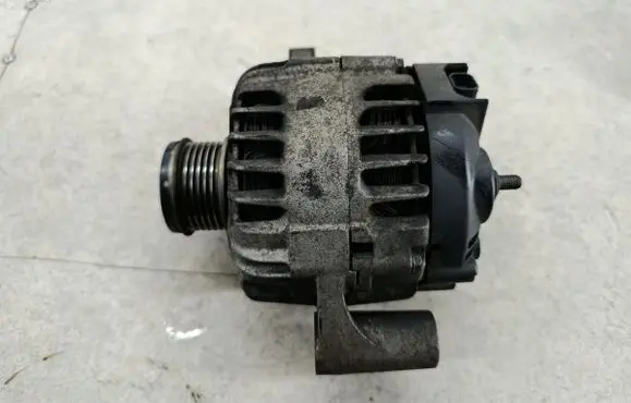Opel Insignia A Generator/alternator 13502582