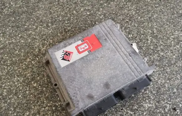 Chrysler Voyager LP gas control unit module XE815001