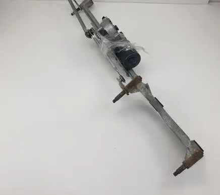 Mercedes-Benz ML W164 Front wiper linkage and motor A1648201742