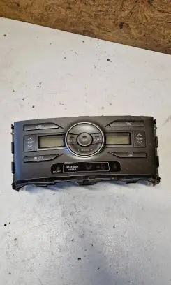 Toyota Auris 150 Climate control unit 5590002220B 7M0861101CU8A