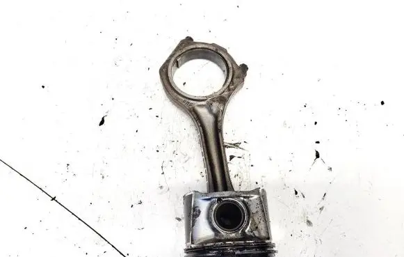 Audi A6 S6 C5 4B Piston with connecting rod