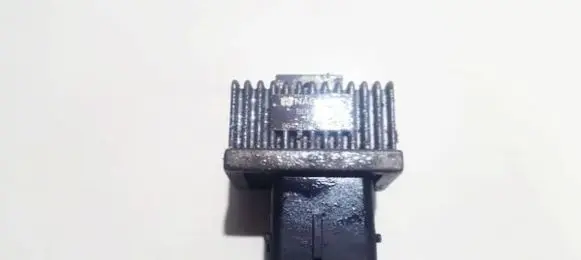 Nissan Qashqai Glow plug pre-heat relay 9640469680