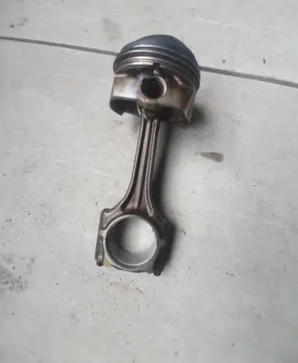 Volkswagen PASSAT B6 Piston with connecting rod 06BH0 BHS BLR