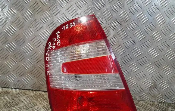 Skoda Fabia Mk1 (6Y) Rear/tail lights 6y6945111b
