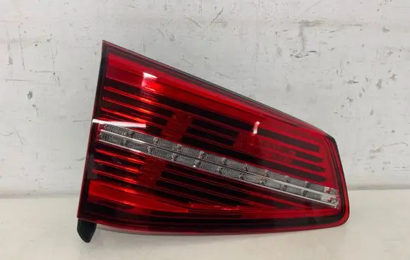 Volkswagen PASSAT B8 Tailgate rear/tail lights 3G9945307D