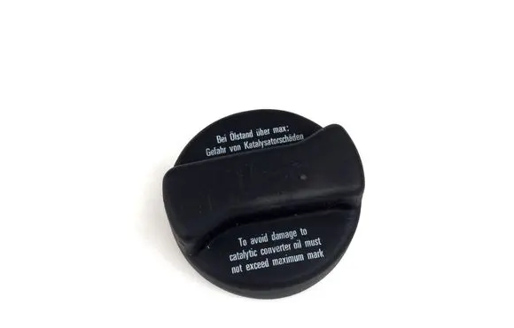 Audi A6 S6 C5 4B Oil filler cap 026103485