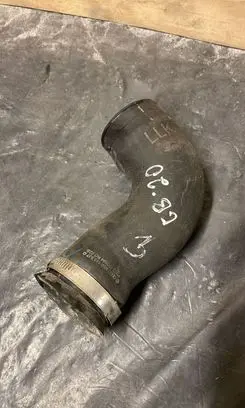Audi A4 S4 B7 8E 8H Intercooler hose/pipe 8E0145837
