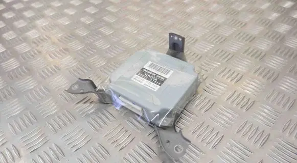 Toyota Prius (XW20) Gearbox control unit/module 8953547020