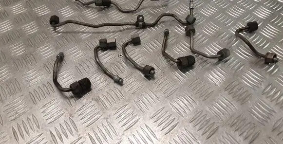 Mercedes-Benz ML W164 Fuel injector supply line/pipe 