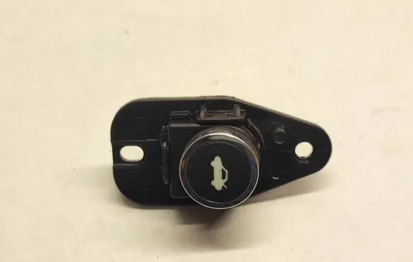 Dodge Charger Tailgate/boot open switch button 68141864AA P68141864AA
