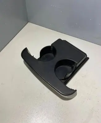 Cup holder front