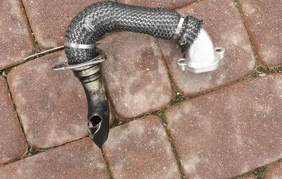 Opel Insignia A EGR valve line/pipe/hose 61TYS