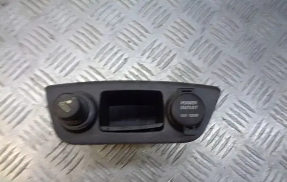 KIA Rio 12 V Socket (front) 