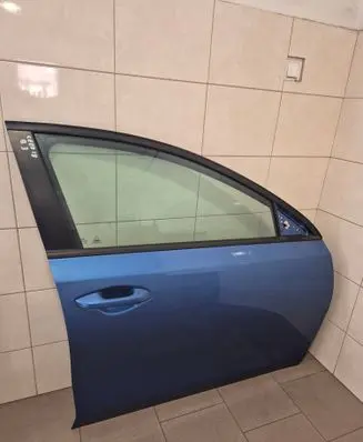 KIA Ceed Front door 