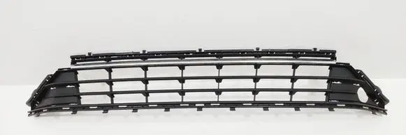 Volkswagen Golf VII Front bumper lower grill 5G0853677L