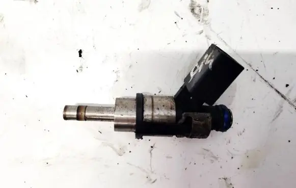 Audi A3 S3 8P Fuel injector 06d133036d