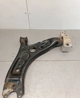 Volkswagen Touran II Front lower control arm/wishbone