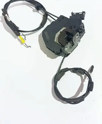 Opel Vivaro Sliding door lock 825039444R 4E31 40717212