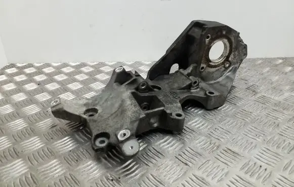 Skoda Octavia Mk2 (1Z) Engine mounting bracket 03L903143K