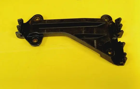 Audi A6 S6 C4 4A Front bumper mounting bracket 4A0807283A