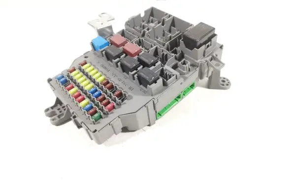 Honda Accord Fuse module 38200-SEA-E11 SEA-E11