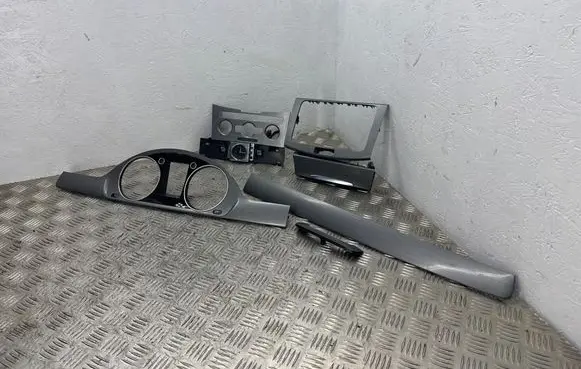 Volkswagen PASSAT B7 Panel trim 3AB858366D 321570200 3AB857212D