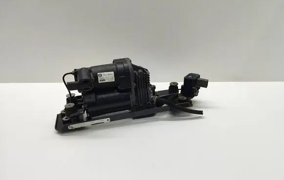 BMW 5 E60 E61 Air suspension compressor/pump 14178311 753680 6785505