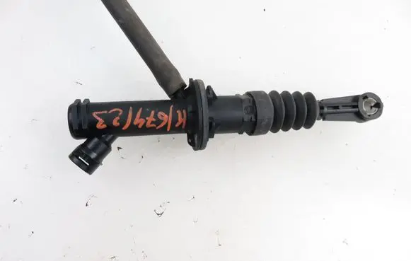 Renault Megane III Clutch master cylinder 306100018R